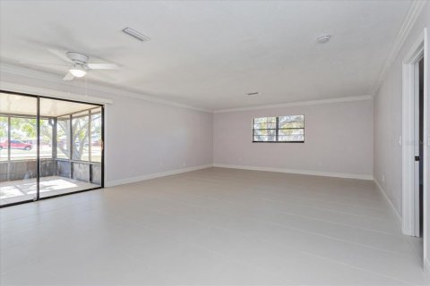 Villa ou maison à louer à Deltona, Floride: 3 chambres, 152.27 m2 № 1911775 - photo 6