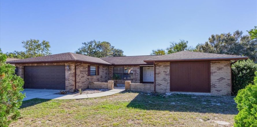 Casa en Deltona, Florida 3 dormitorios, 152.27 m2 № 1911775