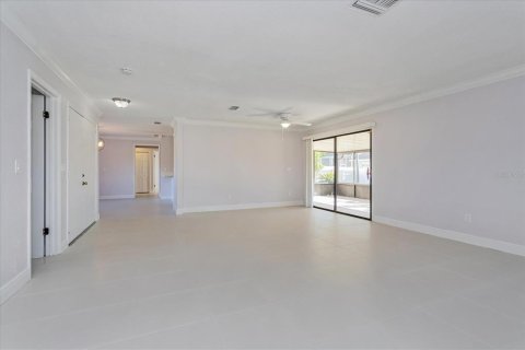 Villa ou maison à louer à Deltona, Floride: 3 chambres, 152.27 m2 № 1911775 - photo 7