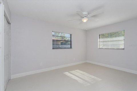 Villa ou maison à louer à Deltona, Floride: 3 chambres, 152.27 m2 № 1911775 - photo 15