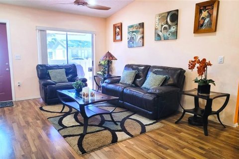 Villa ou maison à vendre à Bradenton, Floride: 2 chambres, 97.55 m2 № 1630620 - photo 9
