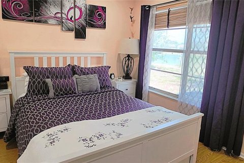 Villa ou maison à vendre à Bradenton, Floride: 2 chambres, 97.55 m2 № 1630620 - photo 4