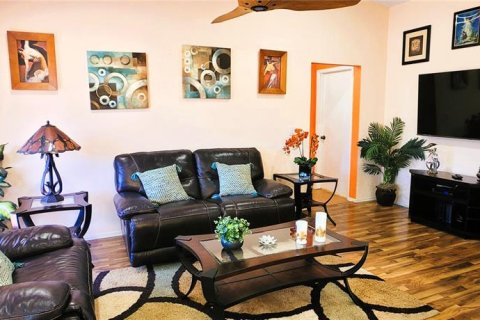 Villa ou maison à vendre à Bradenton, Floride: 2 chambres, 97.55 m2 № 1630620 - photo 8