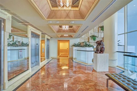 Condo in Aventura, Florida, 2 bedrooms  № 1896811 - photo 4