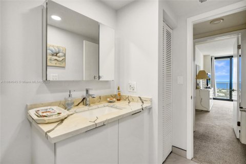 Condo in Aventura, Florida, 2 bedrooms  № 1896811 - photo 26