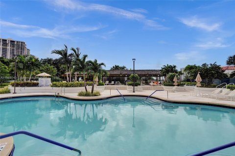 Condo in Aventura, Florida, 2 bedrooms  № 1896811 - photo 30