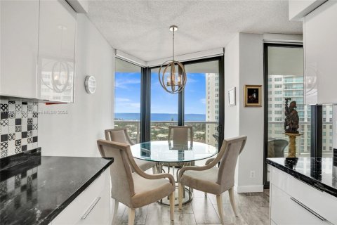 Condo in Aventura, Florida, 2 bedrooms  № 1896811 - photo 5