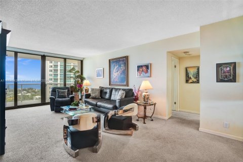 Condo in Aventura, Florida, 2 bedrooms  № 1896811 - photo 12