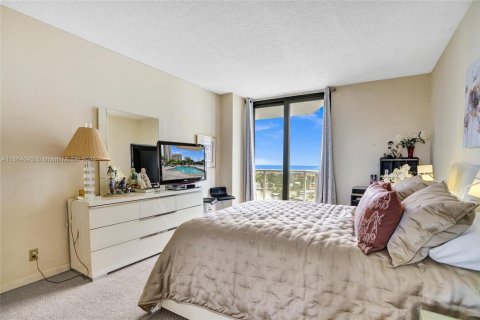 Condo in Aventura, Florida, 2 bedrooms  № 1896811 - photo 24