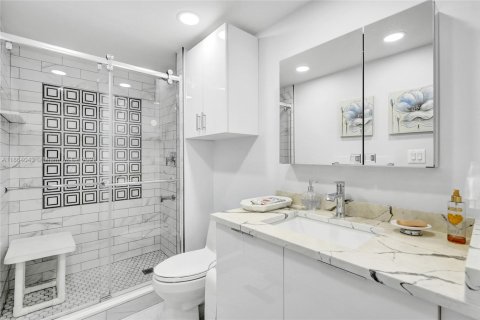 Condo in Aventura, Florida, 2 bedrooms  № 1896811 - photo 25