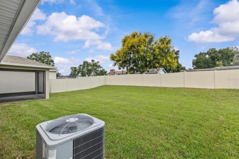 Villa ou maison à louer à Seffner, Floride: 4 chambres, 158.03 m2 № 2414970 - photo 2