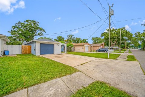 Villa ou maison à vendre à Pinellas Park, Floride: 3 chambres, 129.23 m2 № 2095796 - photo 2