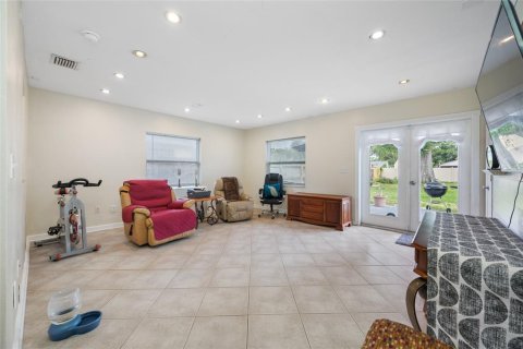 Villa ou maison à vendre à Pinellas Park, Floride: 3 chambres, 129.23 m2 № 2095796 - photo 19