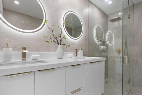 House in Delray Beach, Florida 4 bedrooms, 151.15 sq.m. № 1763076 - photo 16
