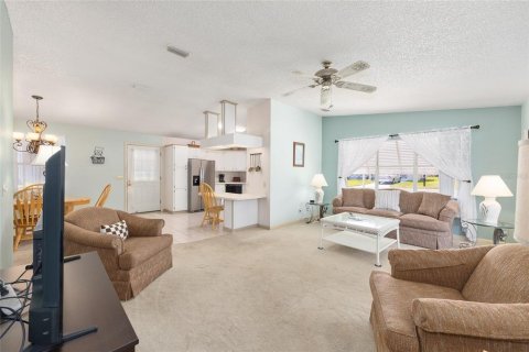 House in The Villages, Florida 2 bedrooms, 128.48 sq.m. № 1637497 - photo 17