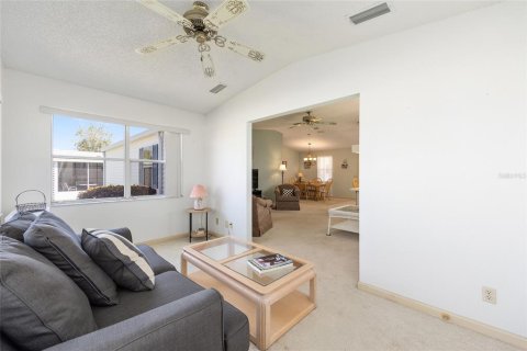 House in The Villages, Florida 2 bedrooms, 128.48 sq.m. № 1637497 - photo 21