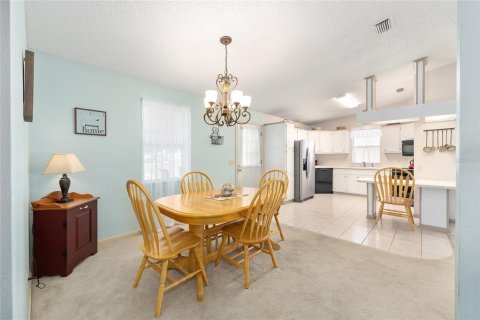 House in The Villages, Florida 2 bedrooms, 128.48 sq.m. № 1637497 - photo 15