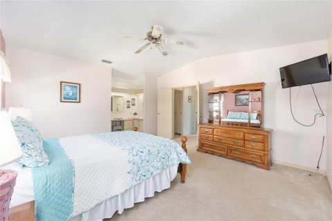 House in The Villages, Florida 2 bedrooms, 128.48 sq.m. № 1637497 - photo 23