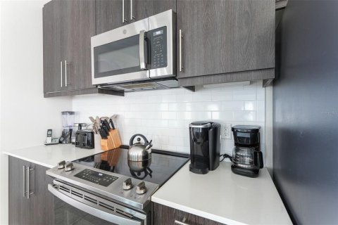 Casa en venta en Haines City, Florida, 4 dormitorios, 223.34 m2 № 1830070 - foto 18