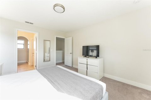Casa en venta en Haines City, Florida, 4 dormitorios, 223.34 m2 № 1830070 - foto 8