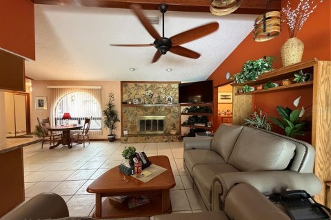 Villa ou maison à vendre à Spring Hill, Floride: 4 chambres, 203.73 m2 № 2401126 - photo 10