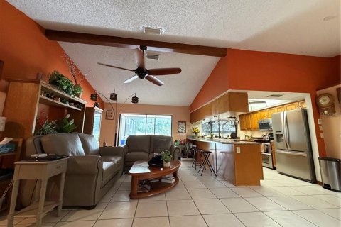 Villa ou maison à vendre à Spring Hill, Floride: 4 chambres, 203.73 m2 № 2401126 - photo 8