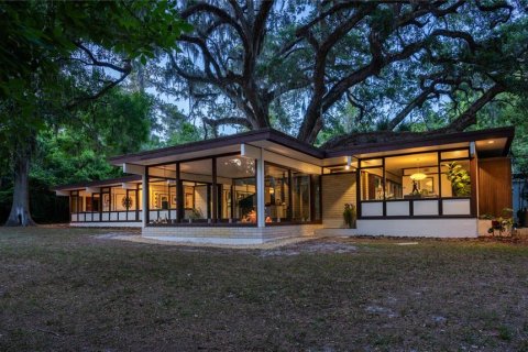 House in Gainesville, Florida 3 bedrooms, 206.8 sq.m. № 1786876 - photo 4