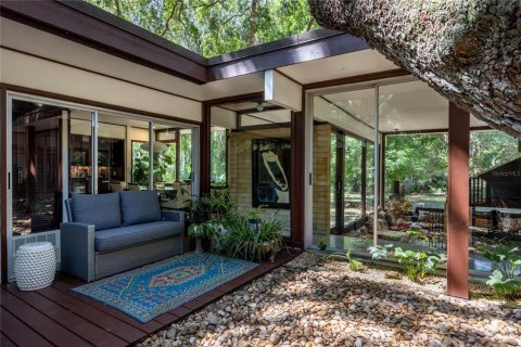 House in Gainesville, Florida 3 bedrooms, 206.8 sq.m. № 1786876 - photo 10