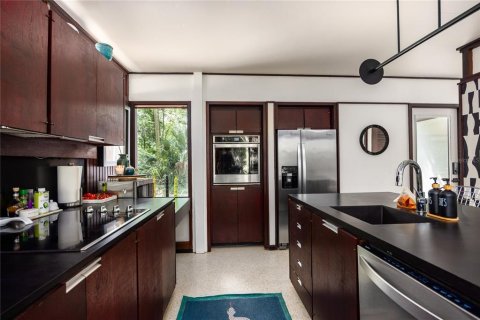 House in Gainesville, Florida 3 bedrooms, 206.8 sq.m. № 1786876 - photo 2