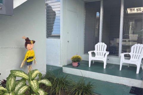 Condo in Bay Harbor Islands, Florida, 1 bedroom  № 1938767 - photo 20