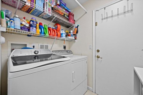 Townhouse in Riviera Beach, Florida 4 bedrooms, 152.82 sq.m. № 2383251 - photo 23