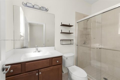 Townhouse in Hialeah, Florida 3 bedrooms, 143.53 sq.m. № 1954831 - photo 26