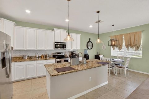 House in Ruskin, Florida 4 bedrooms, 236.53 sq.m. № 1884086 - photo 21