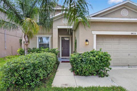 House in Ruskin, Florida 4 bedrooms, 236.53 sq.m. № 1884086 - photo 5