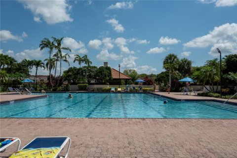 Casa en venta en Miami, Florida, 2 dormitorios, 108.97 m2 № 1958392 - foto 20