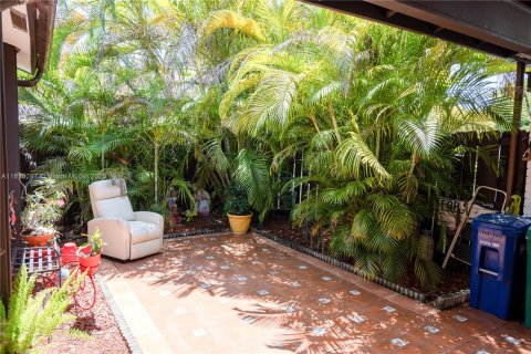 Casa en venta en Miami, Florida, 2 dormitorios, 108.97 m2 № 1958392 - foto 14
