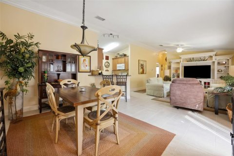 Casa en venta en The Villages, Florida, 2 dormitorios, 110.37 m2 № 1825135 - foto 4