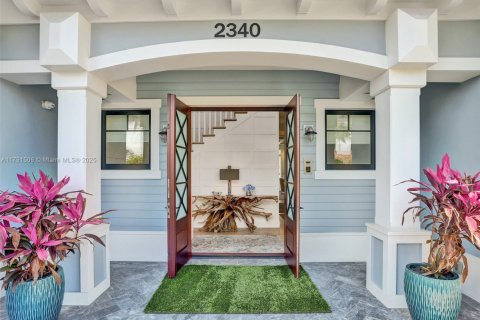 House in Lighthouse Point, Florida 4 bedrooms, 323.11 sq.m. № 1735909 - photo 7