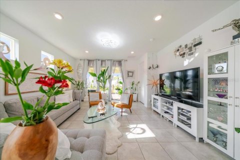 Villa ou maison à vendre à Kissimmee, Floride: 3 chambres, 144.83 m2 № 2222618 - photo 19