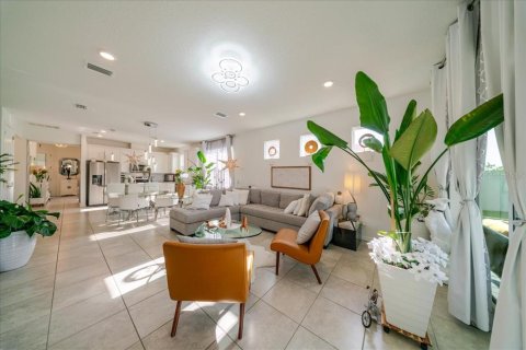 Villa ou maison à vendre à Kissimmee, Floride: 3 chambres, 144.83 m2 № 2222618 - photo 21