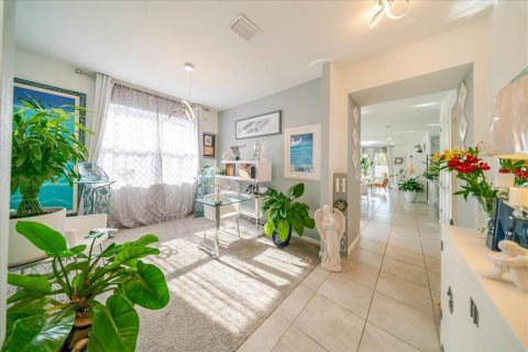 Villa ou maison à vendre à Kissimmee, Floride: 3 chambres, 144.83 m2 № 2222618 - photo 4