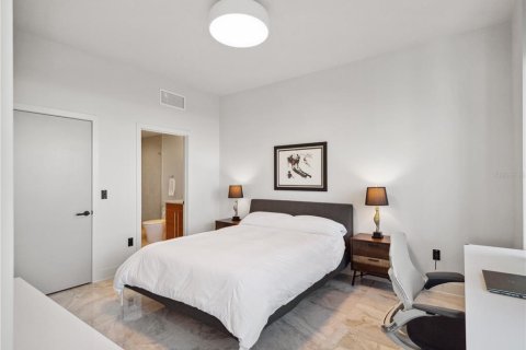 Condo in Orlando, Florida, 2 bedrooms  № 2353222 - photo 25