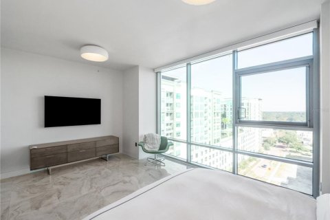 Condo in Orlando, Florida, 2 bedrooms  № 2353222 - photo 21