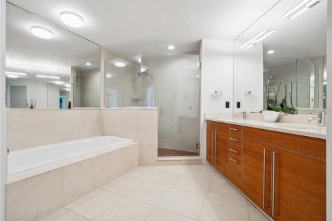 Condo in Orlando, Florida, 2 bedrooms  № 2353222 - photo 23