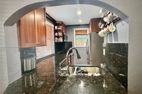 Townhouse in Cutler Bay, Florida 2 bedrooms, 94.76 sq.m. № 1855270 - photo 10