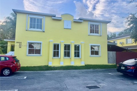 Townhouse in Cutler Bay, Florida 2 bedrooms, 94.76 sq.m. № 1855270 - photo 2