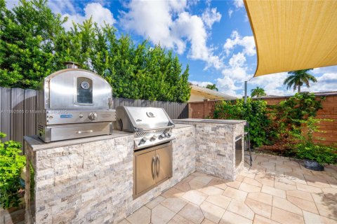 Купить виллу или дом в Майами, Флорида 4 спальни, 210.05м2, № 2016997 - фото 3