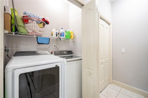 Купить виллу или дом в Майами, Флорида 4 спальни, 210.05м2, № 2016997 - фото 16