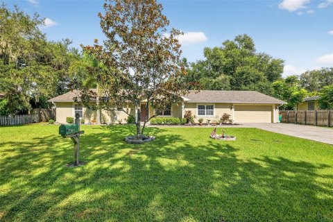 House in Mount Dora, Florida 4 bedrooms, 226.59 sq.m. № 1918546 - photo 3