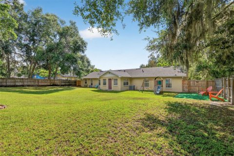 House in Mount Dora, Florida 4 bedrooms, 226.59 sq.m. № 1918546 - photo 29